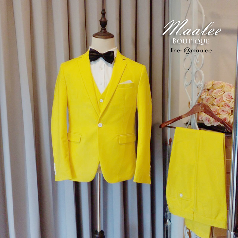พร้อมเช่า ชุดสูทชาย สีเหลือง Bright Yellow 3-piece Suit พร้อมเสื้อกั๊ก