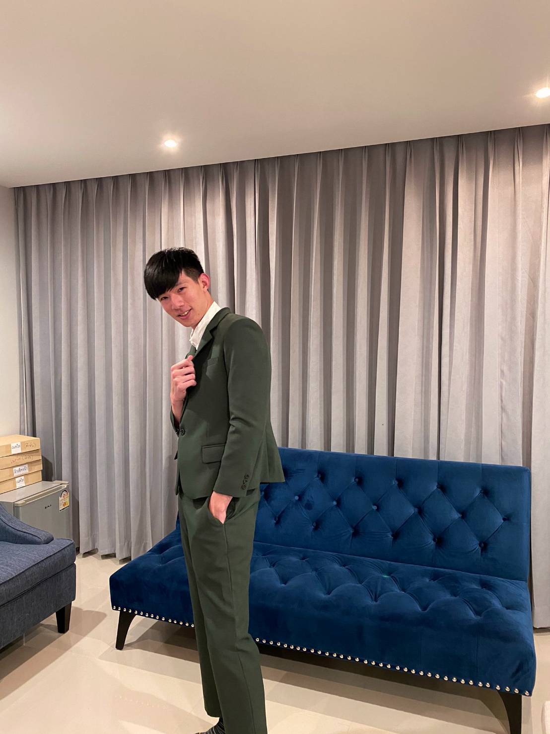 สูทตัดเช่า ชุดสูทชาย สีเขียว งานเนียบ ไม่มีเสื้อกั๊ก