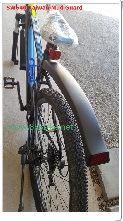 บังโคลนพลาสติกสีดำ รุ่นกว้าง MTB SW640