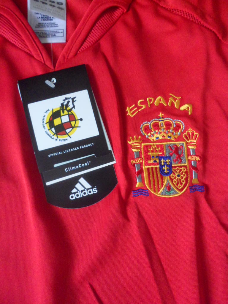 เสื้อฟุตบอล ทีมชาติสเปน ชุดเหย้า ชุดลุยศึกยูโร 2004 ใหม่ S-Size / SPAIN Football Shirt Home Kit EURO 2004 Jersey NEW S-Size