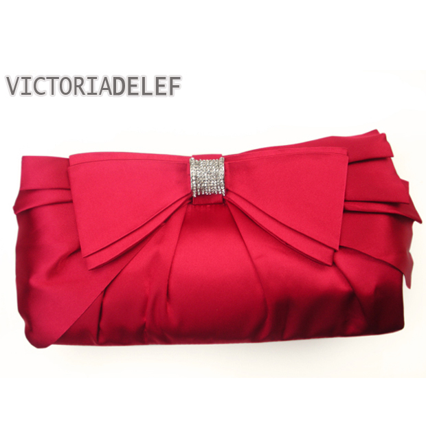 พร้อมส่ง Evening Clutch กระเป๋าออกงาน VictoriaDelef ผ้าซาติน สีชมพู