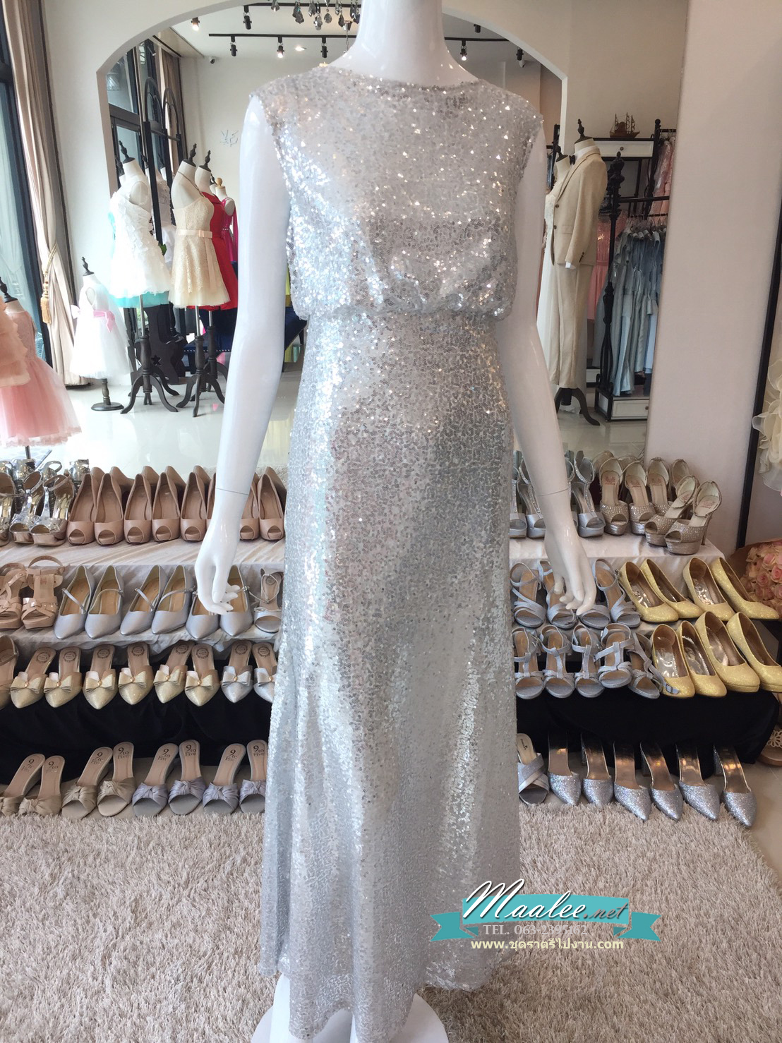 พร้อมเช่า ชุดราตรีแนวGatsby ปักเลื่อม แขนกุดเข้ารูป ออกงานกลางคืน ด้านหลังเป็นซีทรูแนวเซ็กซี่ สีเงิน (ซิปหลัง)