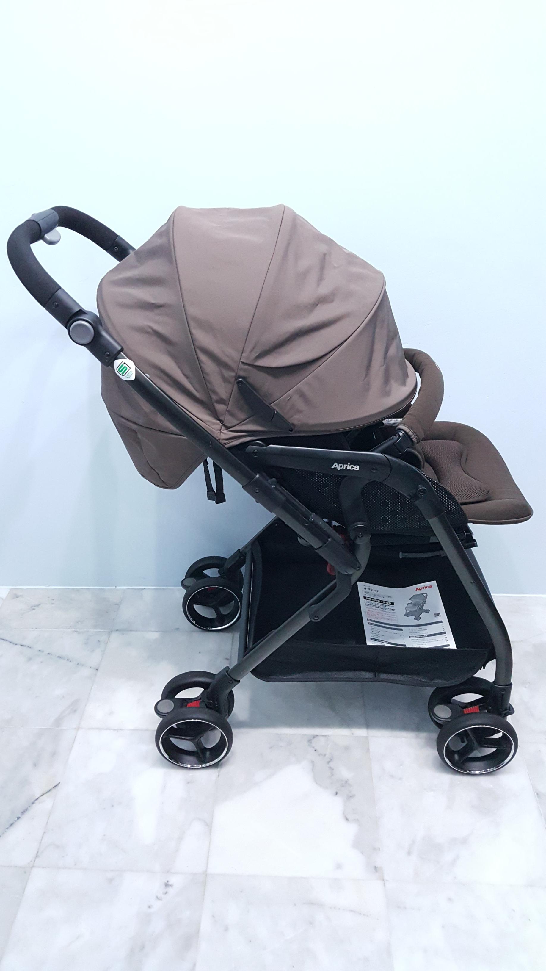 Aprica Optia สีน้ำตาล