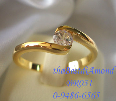 BR031 แหวนหนีบ เพชร 1 เม็ด แบบน่ารัก เอี้ยวๆนิดๆ ฝังแบบหนีบ เป็นแบบยอดนิยมไม่ล้าสมัย ใส่ติดนิ้วดูดี แต่ไม่เวอร์