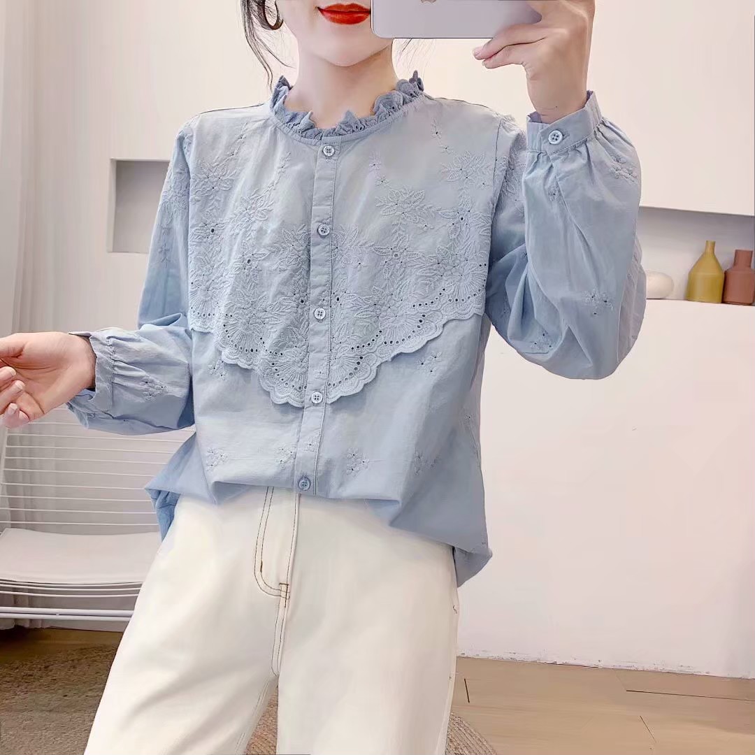 เสื้อผ้าฝ้ายลายปักลูกไม้แต่งคอระบาย