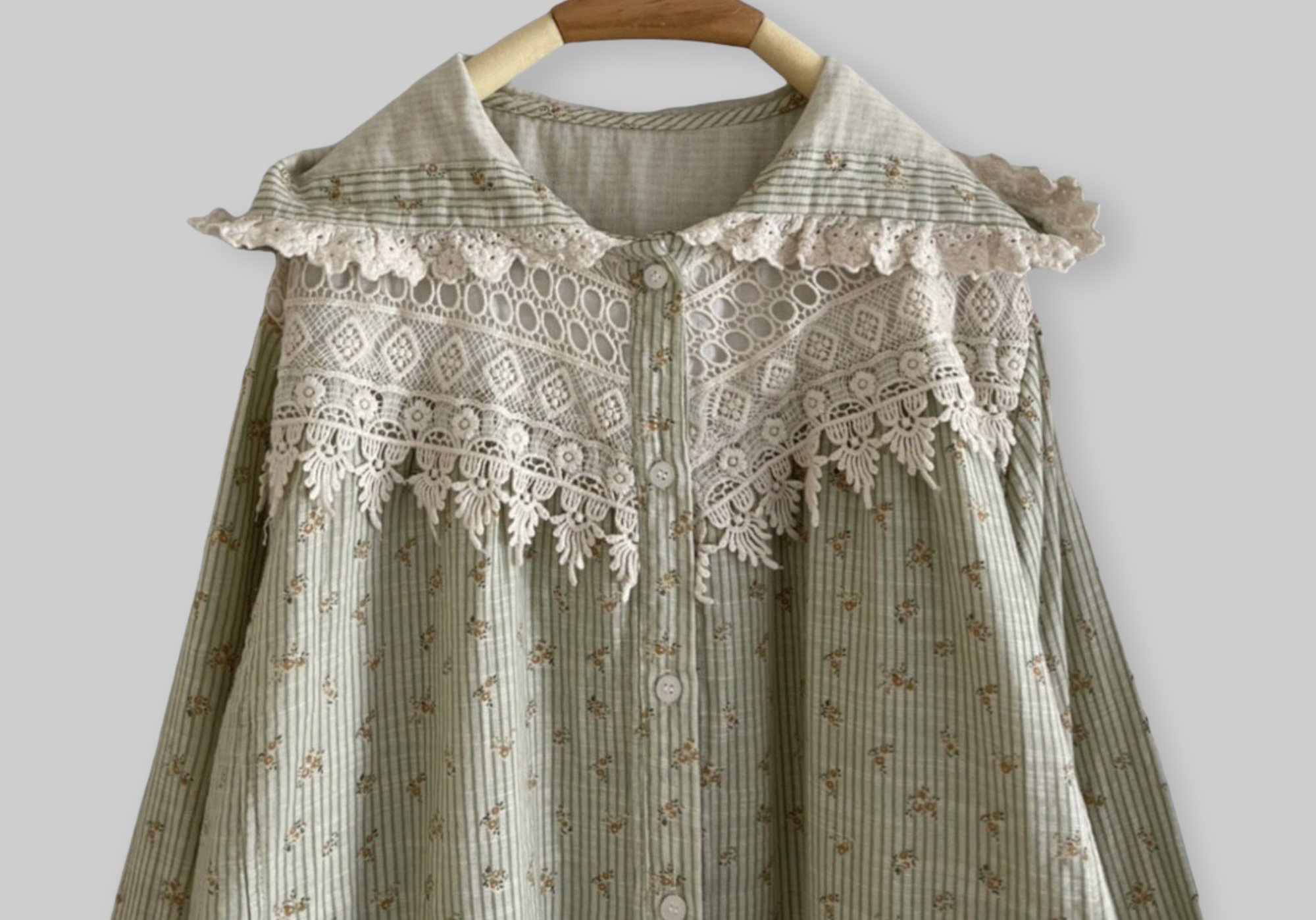 เสื้อ/เสื้อคลุมผ้าฝ้ายลายริ้วแต่งลูกไม้แต่งกระเป๋ามีฮู้ด