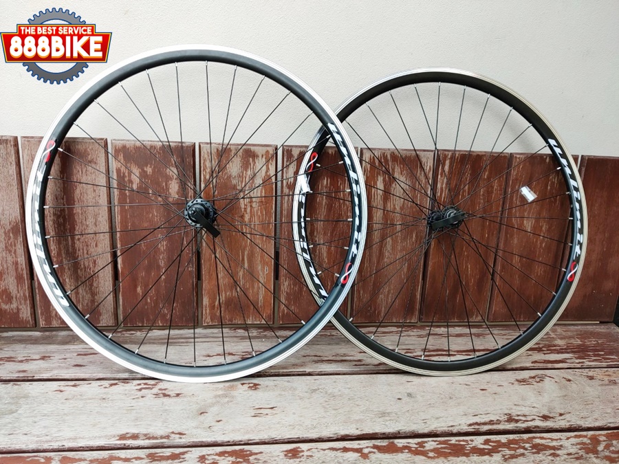 ชุดล้อเสือหมอบ UNLIMIT 700C วีเบรค ขอบ 2ชั้น ซี่ลวดกลม โม่ดำดุมวีเบรค ขอบ 30mm อลู Road bike Wheels มีสีดำ