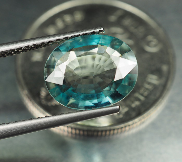 เพทายสีฟ้าเขียวทะเลสวยมาก (Zircon) 2.85 กะรัต (0345)