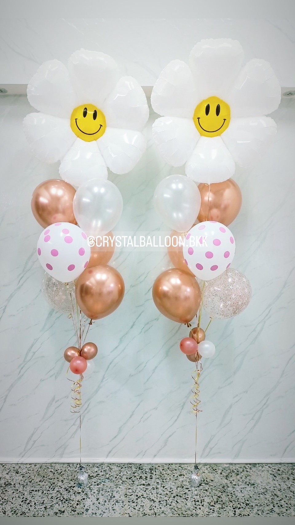 ลูกโป่ง แสดงความยินดี ช่อลูกโป่ง ฟอยล์ดอกเดซี่ ช่อ 7 ลูก 2 ช่อ พร้อม ลูกโป่งใส ใส่กลิตเตอร์,ลูกโป่งลายจุด พร้อมตกเเต่ง สามารถเปลี่ยนสีลูกโป่ง/เปลี่ยนฟอยล์ตกแต่งได้