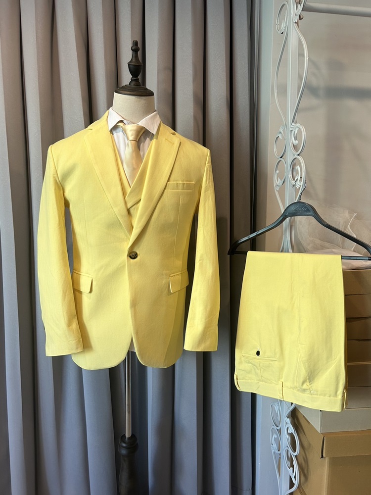 พร้อมเช่า ชุดสูทชาย สีส้มพาสเทล 1 กระดุม (พร้อมเสื้อกั๊ก) ผ้า Cotton twill 100% ทอลายในตัว