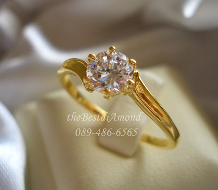BR952+++แหวนเพชรเม็ดเดี่ยวขนาดกลาง+++เรียบ หรูหรา ดูดีมีระดับ ใส่แทนแหวนแต่งงานได้เลย เพชรตรงกลางขนาด 50 สต(5.2 mm)เพชรวิ๊งๆเลยค่ะ