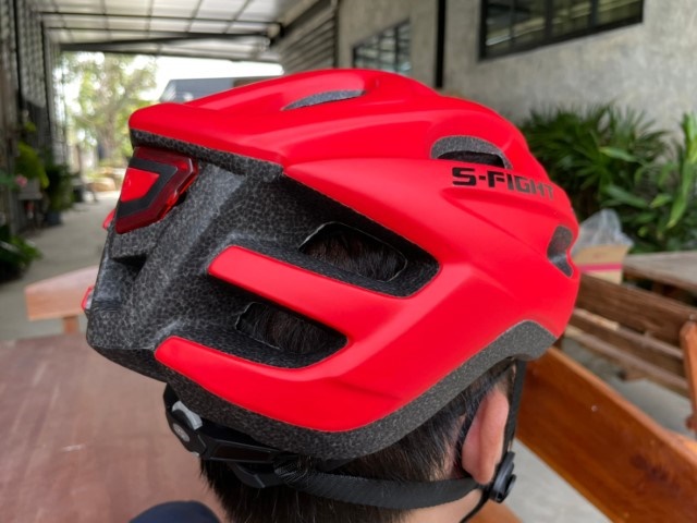หมวกจักรยาน S-FIGHT รุ่น GH-29 HELMET มีไฟ 3 สเตป ชาร์ง USB รอบศีรษ: 58-62 CM.