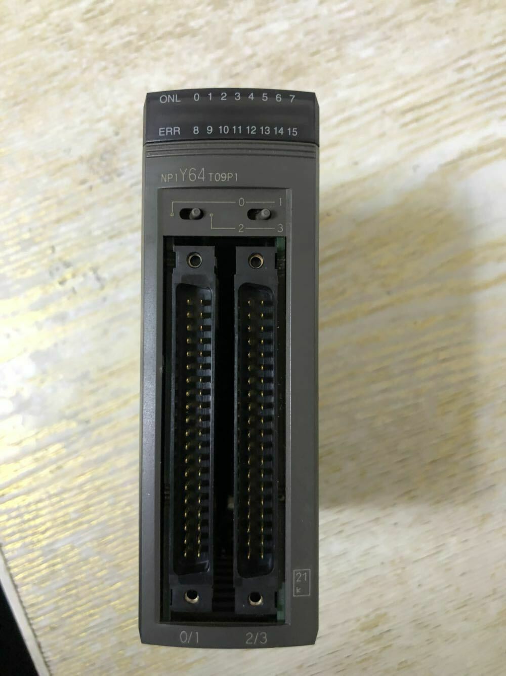 PLC " FUJI " รุ่น NP1Y64T09P1