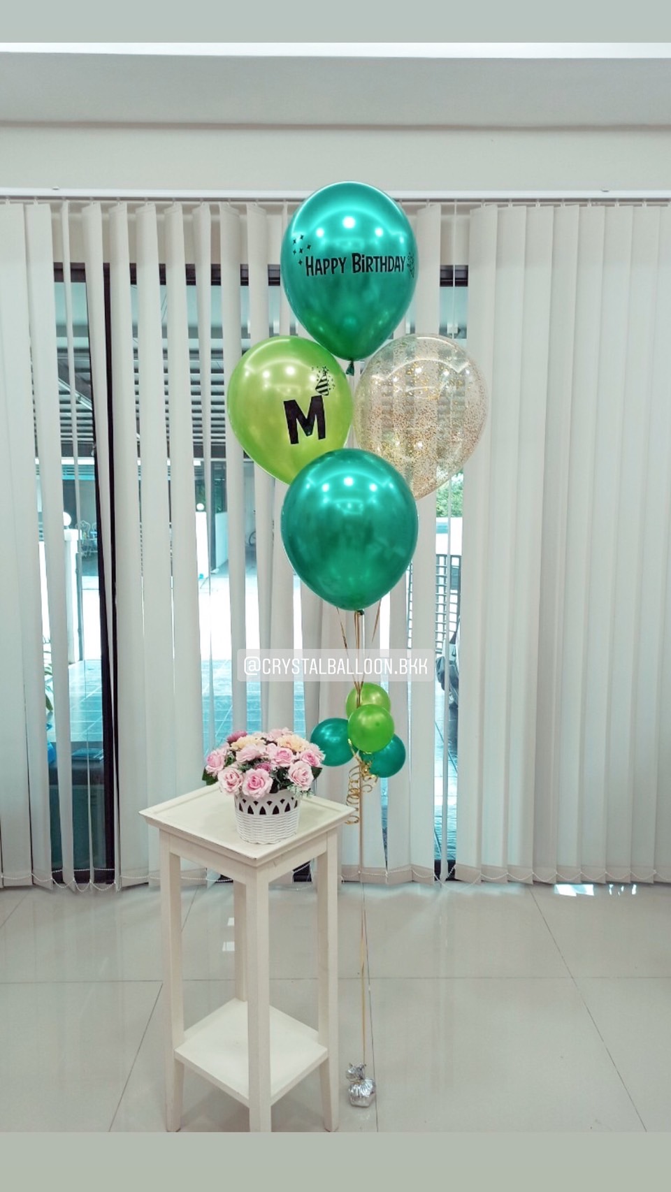 ลูกโป่ง วันเกิด สีเขียว พร้อม ข้อความ HAPPY BIRTHDAY พร้อม ชื่อเจ้าของวันเกิด 1 ช่อ พร้อมตกเเต่ง สามารถเปลี่ยนสีลูกโป่ง/เปลี่ยนชื่อเจ้าของวันเกิดได้
