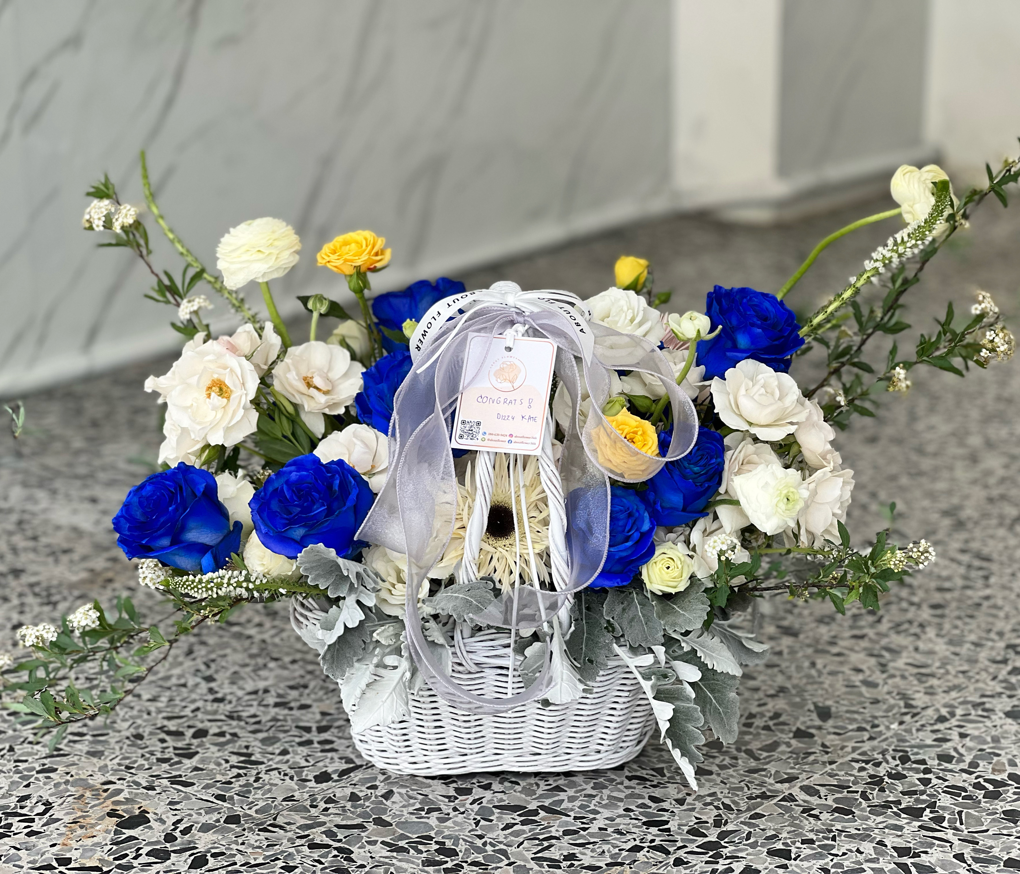 Ecuador Blue Rose Basket ดอกกุหลาบเอกวาดอร์ นำเข้า คัด Size พร้อมตกแต่ง มี 2 สี Red Explorer/Pink Floyd สามารถเปลี่ยนสีได้