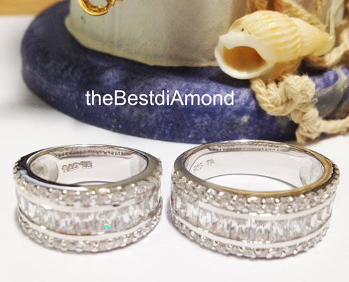 SR012RD แหวนเงินแท้ ใส่เป็นแหวนคู่รักได้ หรูหรา ดูไฮโซ ดูดีมากๆ เพชรแวววาวระยิบระยับ ใช้เพชรcz กลม กับ สี่เหลี่ยม แบบมาจากร้านจิวเวลลี่เลยค่ะ