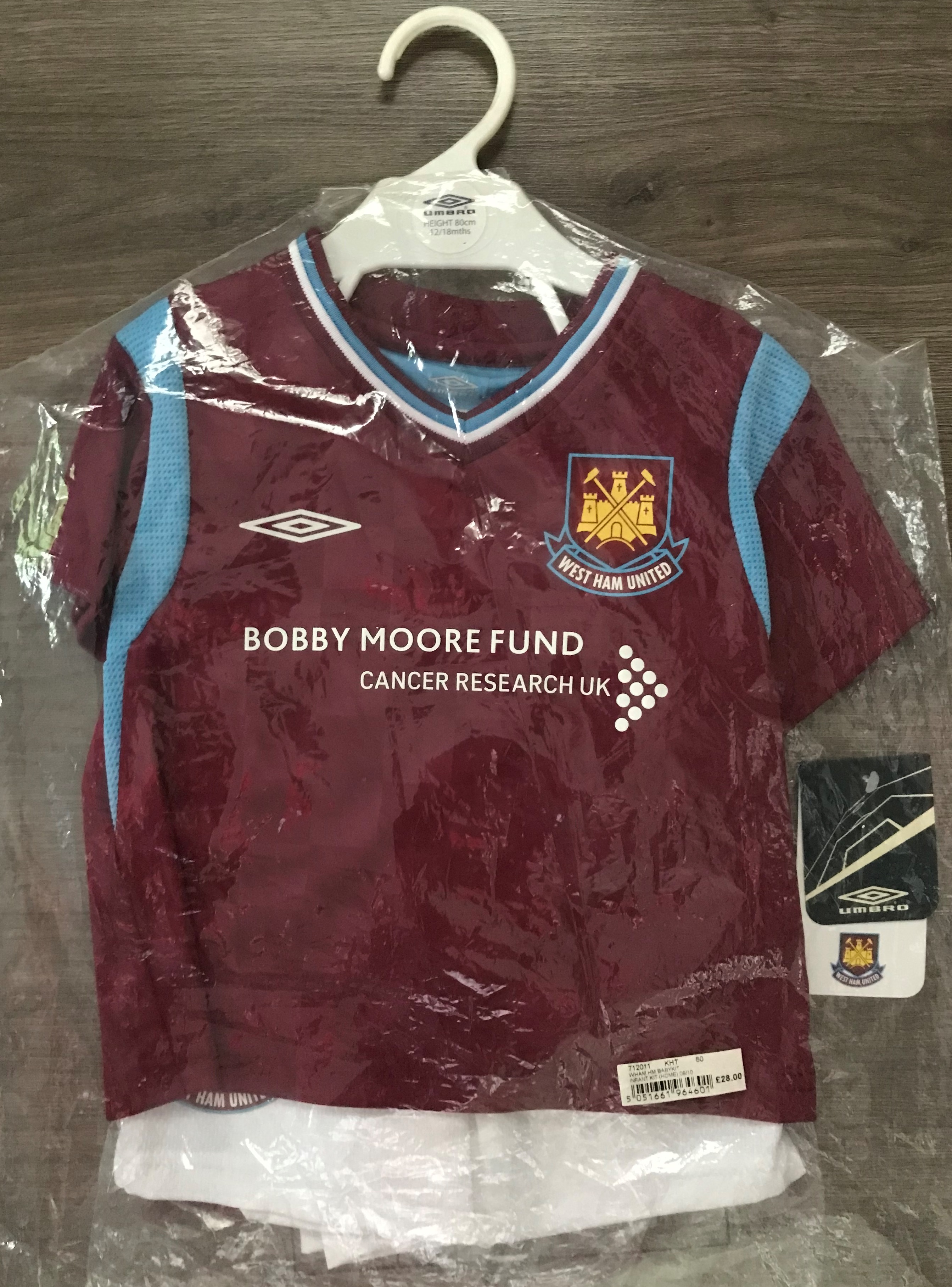 เสื้อฟุตบอล ทีมสโมสรเวสต์แฮม ยูไนเต็ด ชุดเหย้า 2009/10 ใหม่ Infant 12-18 M-Size / WESTHAM UNITED Football Shirt Home Kit 2009/10 Jersey NEW Infant 12-18 M-Size
