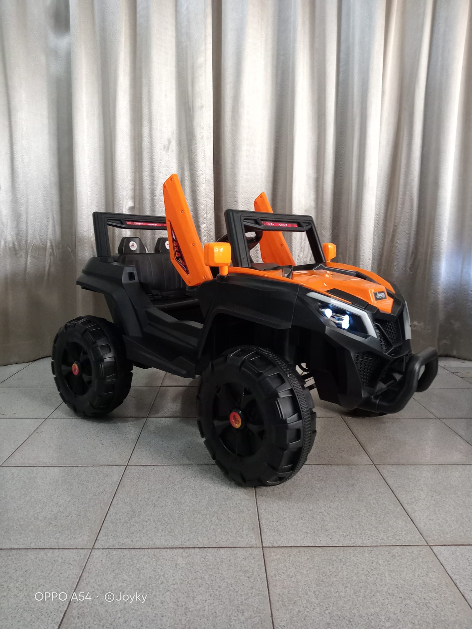 Jeep 4มอเตอร์ โยกได้ มีเพลงในตัว มีไฟ