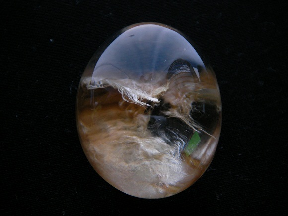 QU0006 QUARTZ โป่งข่ามแก้วใส แก้วเข้าแร่ แพรใหมเงิน แพรใหมทอง ห่อหุ้มทรัพย์ แก้วใสสวยสะอาด size 19.93x15.62x8.14 mm. QUARTZ จากพม่า