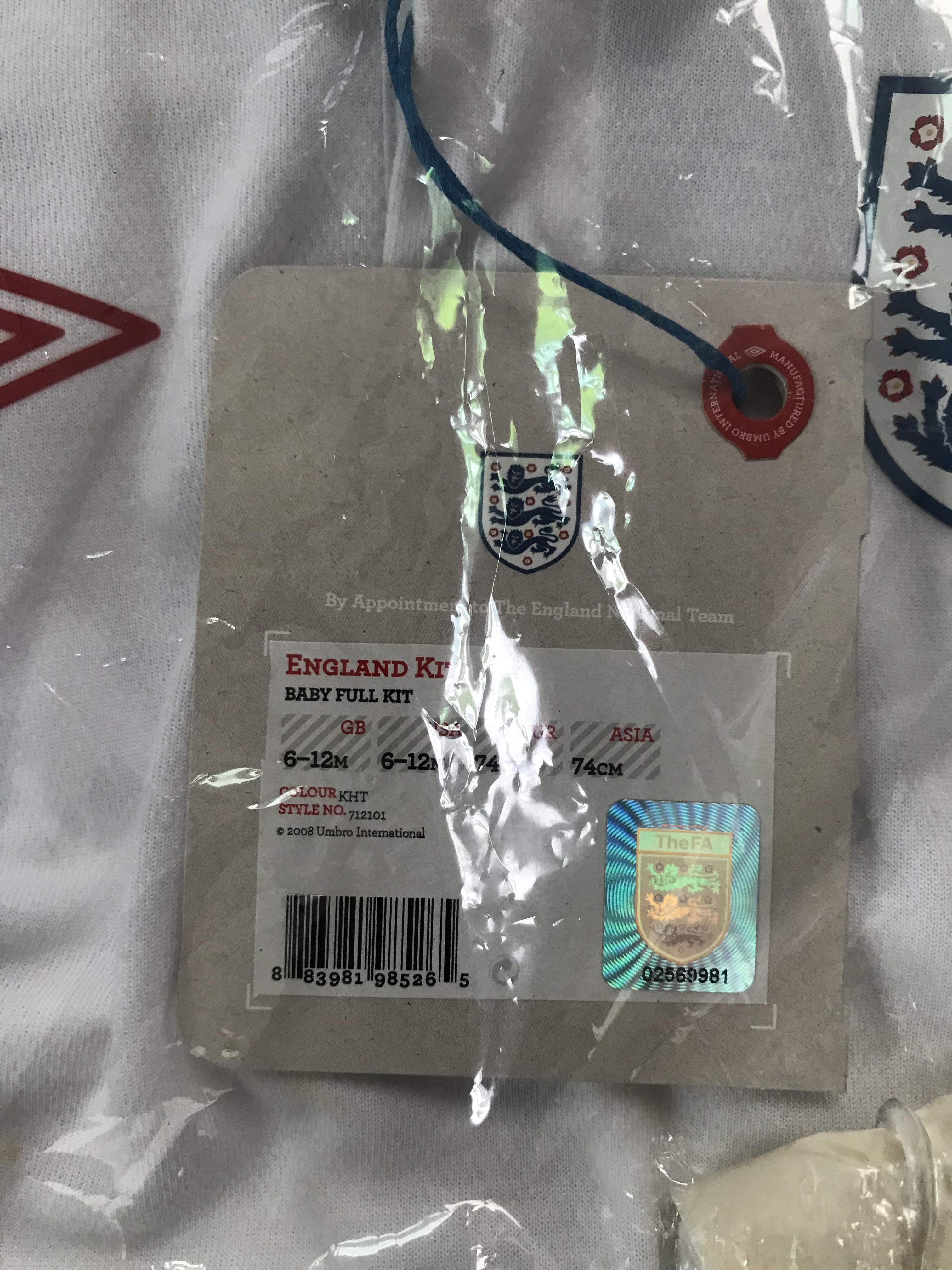 เสื้อฟุตบอล ทีมชาติอังกฤษ ชุดเหย้า ชุดลุยศึกฟุตบอลโลก 2010 ใหม่ Infant 6-12 M-Size / ENGLAND Football Shirt Home Kit World Cup 2010 Jersey NEW Infant 6-12 M-Size