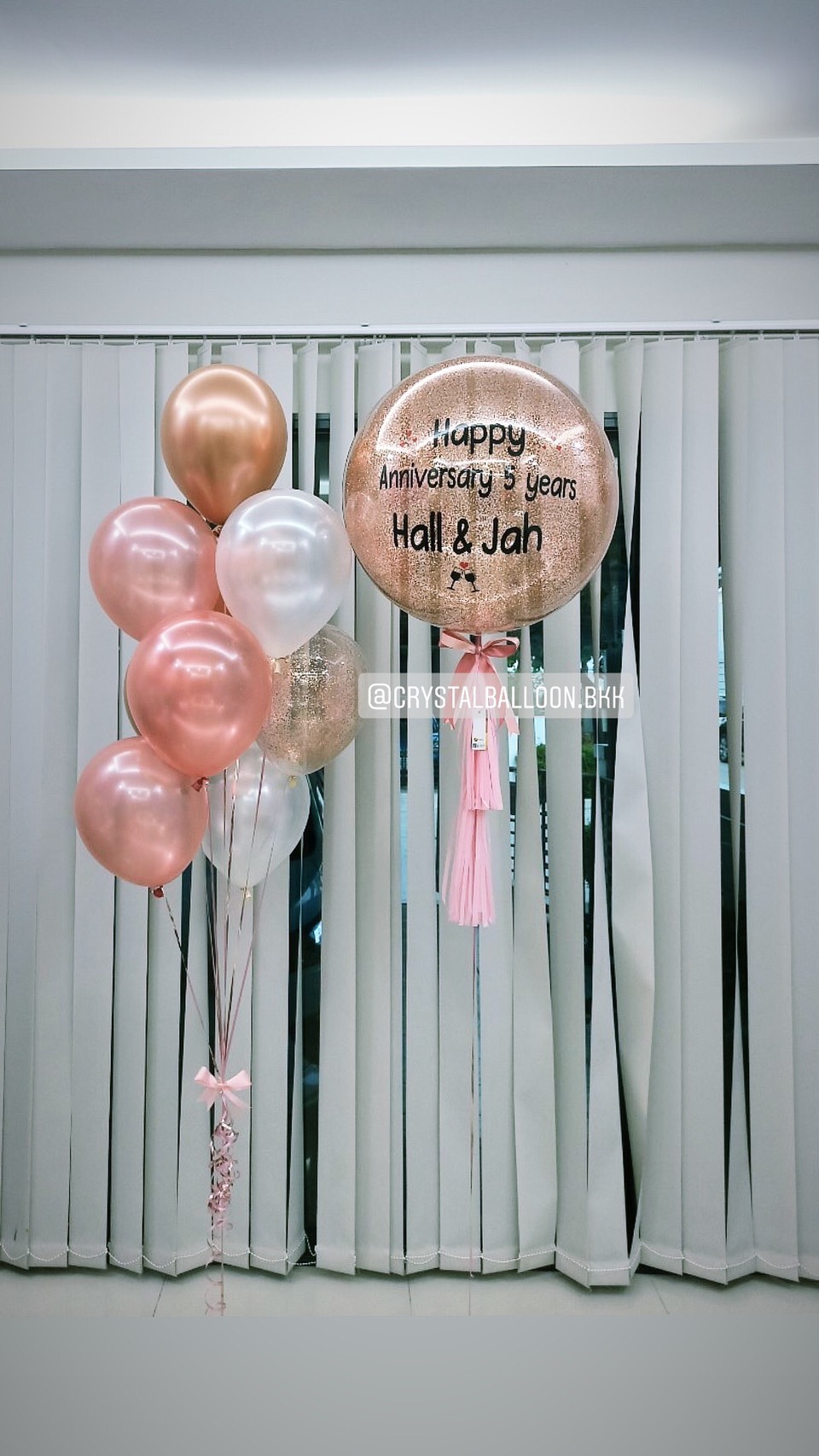 ลูกโป่ง Happy Anniversary วันครบรอบ Bubble ขนาด 24" พร้อมตกแต่ง ช่อลูกโป่ง 9 ลูก 1 ช่อ,ลูกโป่งใส ใส่กลิตเตอร์ สามารถเปลี่ยนสีลูกโป่ง/เปลี่ยนข้อความ/เปลี่ยนขนาดได้