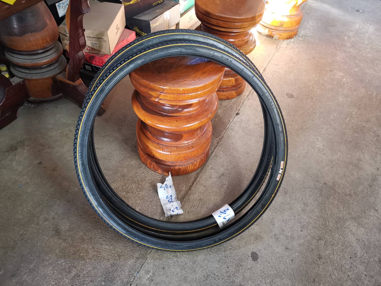ยางนอกจักรยาน CAMEL 28x1 1/2, ยาง3ล้อ หนัก 1200กรัม