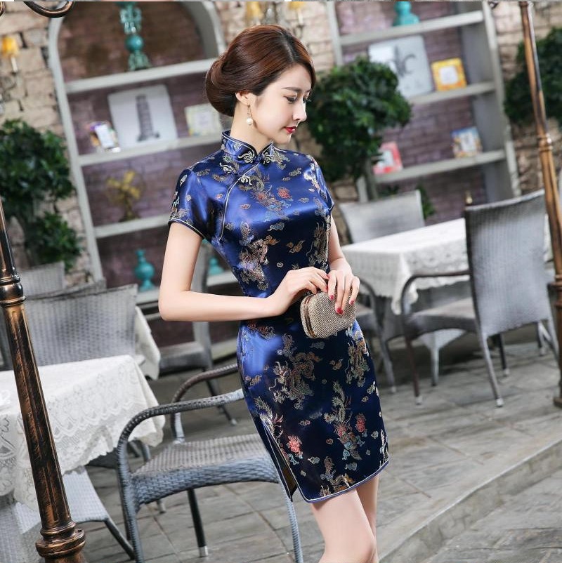 Pre-order กี่เพ้าสั้น สีน้ำเงิน ลายมังกรนกฟินิกซ์ ผ้าไหมจีน กุ๊นขอบ ตัดเย็บอย่างดี