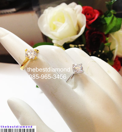 BR974++แหวนเพชรเม็ดเดี่ยวขนาด 80 ตัง ขนาด รูปแบบยอดนิยมวางเพชรเฉียงๆ ดูทันสมัย เหมือนของจริงม๊าก เพชรวิบๆปิ๊งๆใส่แทนแหวนแต่งงานสบายๆ ไม่มีล้าสมัย