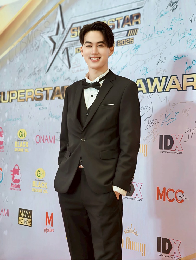 พร้อมเช่า ชุดสูทชาย สีดำ คลาสสิก รุ่นกระดุมเดียว (พร้อมเสื้อกั๊ก)