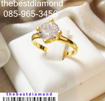 BR974++แหวนเพชรเม็ดเดี่ยวขนาด 80 ตัง ขนาด รูปแบบยอดนิยมวางเพชรเฉียงๆ ดูทันสมัย เหมือนของจริงม๊าก เพชรวิบๆปิ๊งๆใส่แทนแหวนแต่งงานสบายๆ ไม่มีล้าสมัย
