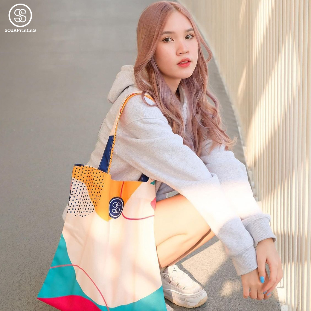 กระเป๋าผ้าแคนวาส พิมพ์ลาย Bright Funny TBA0013 #SOdABag #SOdAPrintinG #กระเป๋า #กระเป๋าผ้า