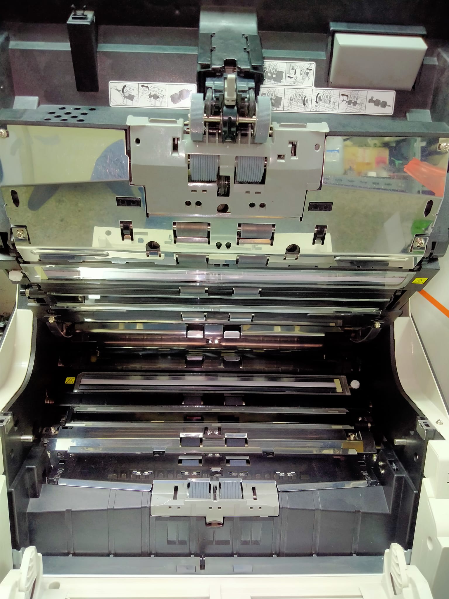 เครื่องสแกนเนอร์ไซส์ A3 Fujitsu FI-6800 มือสอง