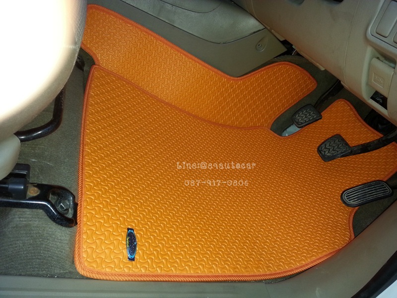 ผ้ายางปูพื้นรถยนต์ Toyota Vigo Cab จิ๊กซอร์สีส้มขอบส้ม