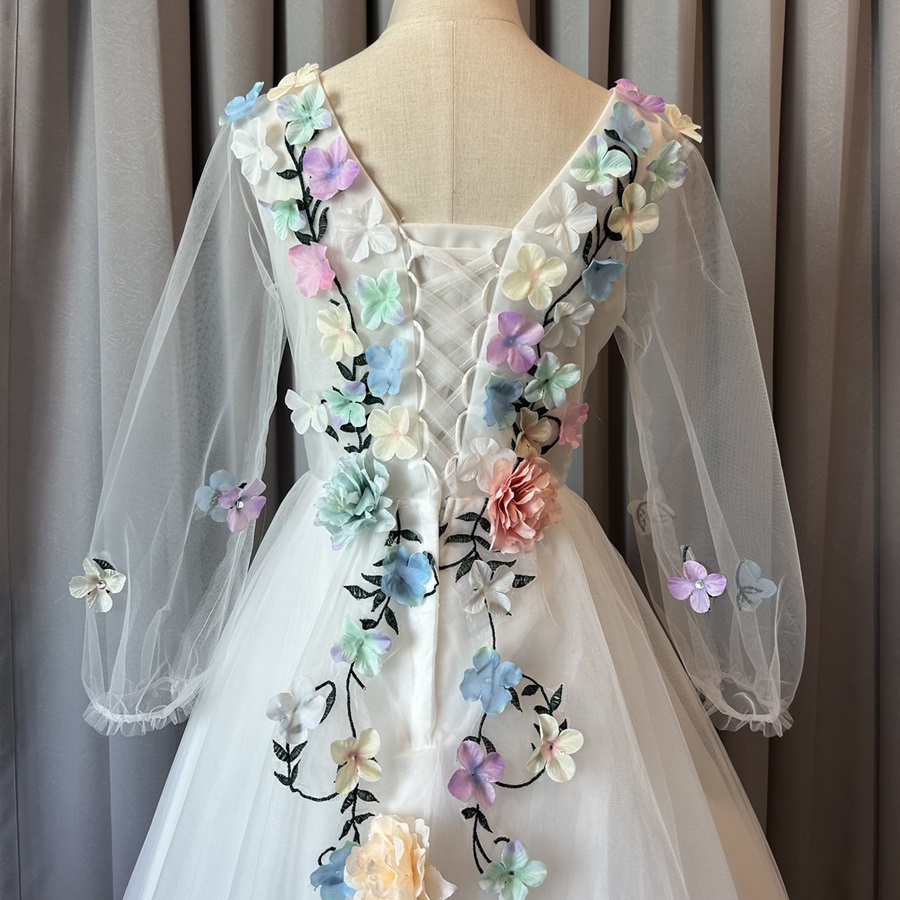 พร้อมเช่า ชุดแฟนซี ชุดราตรียาว สีขาว แขนยาว แต่งดอก Fairy สไตล์เจ้าหญิง กระโปรงพองสวย เชือกผูกหลัง
