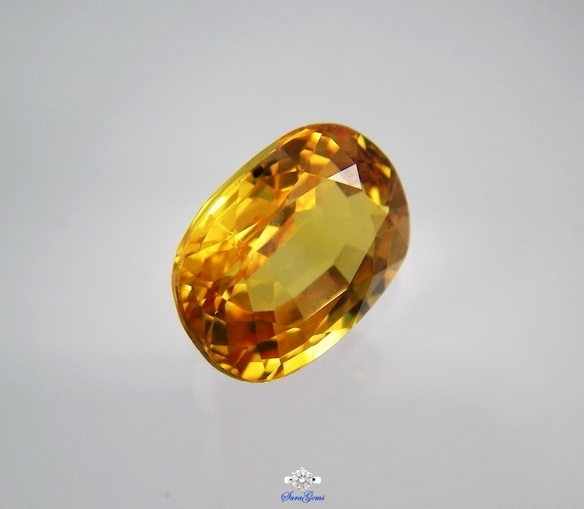 บุษราคัม yellow Sapphire สีน้ำเหล้าแม่โขง