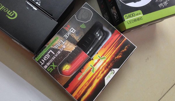 ไฟท้ายเลเซอร์ มีไฟเลี้ยวและไฟทำทาง MEILAN X5 มีรีโมทติดแฮนด์