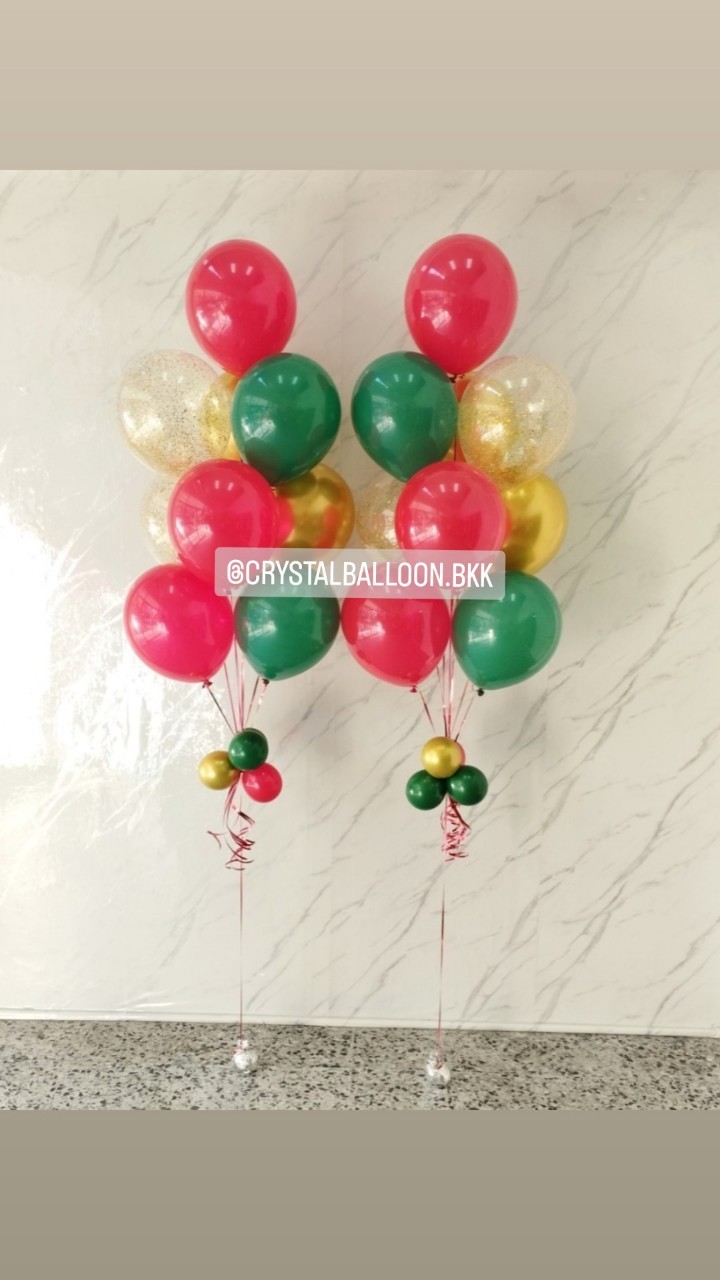 ลูกโป่ง Christmas ช่อลูกโป่ง ช่อ 9 ลูก 2 ช่อ พร้อมตกแต่ง สามารถเปลี่ยนสีลูกโป่งได้
