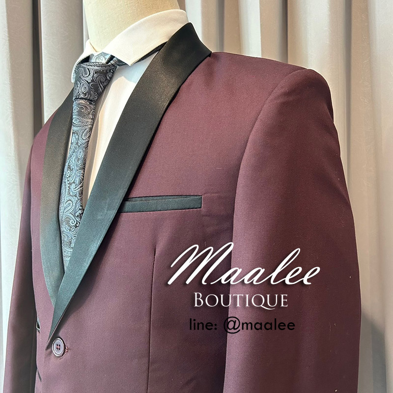 พร้อมเช่า ชุดสูททักซิโด้ สีเบอร์กันดีเข้ม Dark Burgundy Tuxedo Suit with Shawl Collars (พร้อมเสื้อกั๊ก)