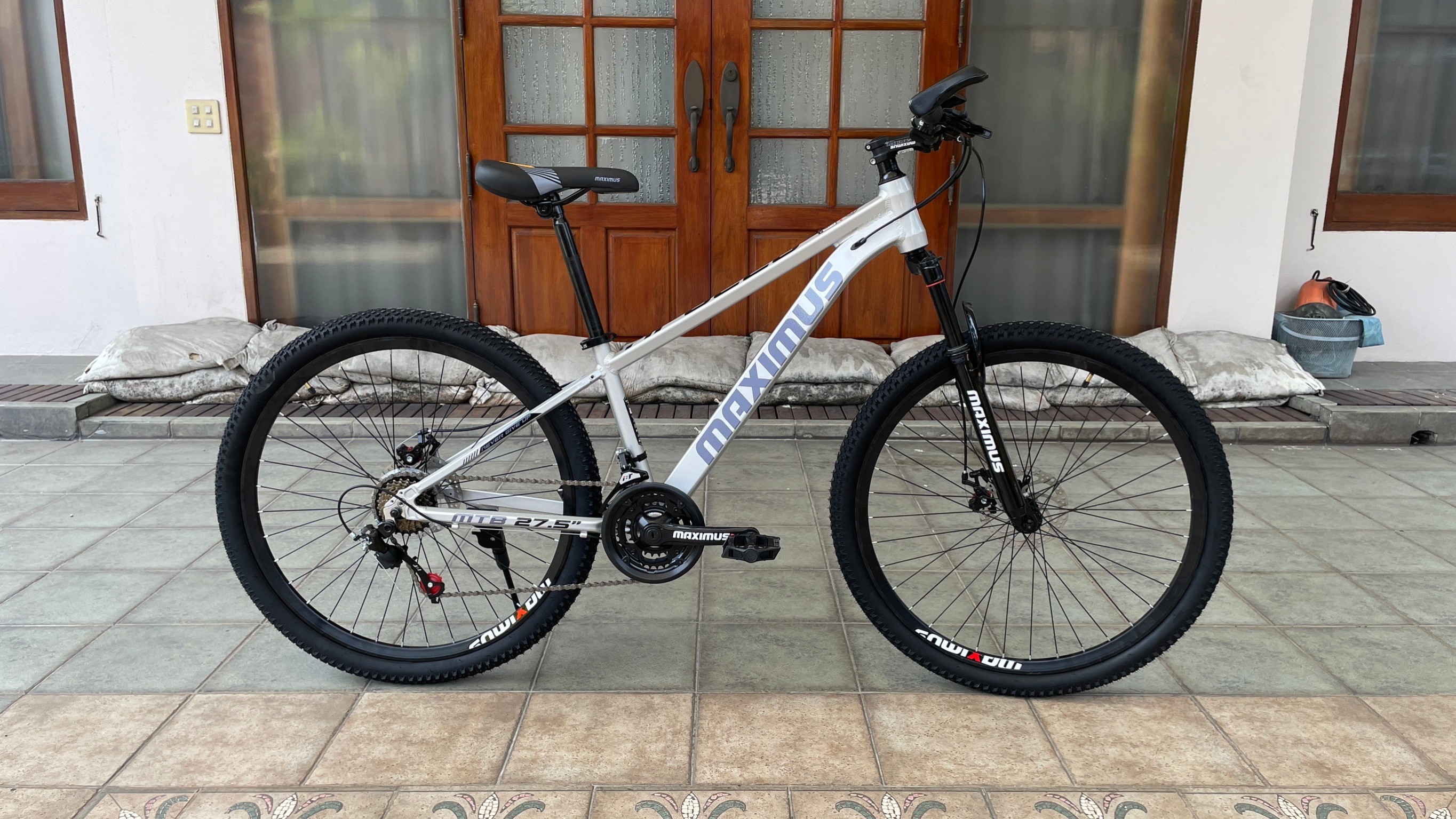 จักรยานเสือภูเขา MAXIMUS APOLLO วงล้อ 27.5 เฟรมอลู 24 สปีด