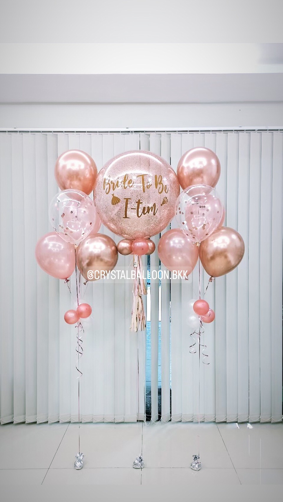 ลูกโป่ง Bride To Be Bubble ขนาด 24" พร้อมตกแต่ง ช่อลูกโป่ง 5 ลูก 2 ช่อ,ลูกโป่งใส ใส่ Confetti สามารถเปลี่ยนสีลูกโป่ง/เปลี่ยนข้อความ/เปลี่ยนขนาดได้