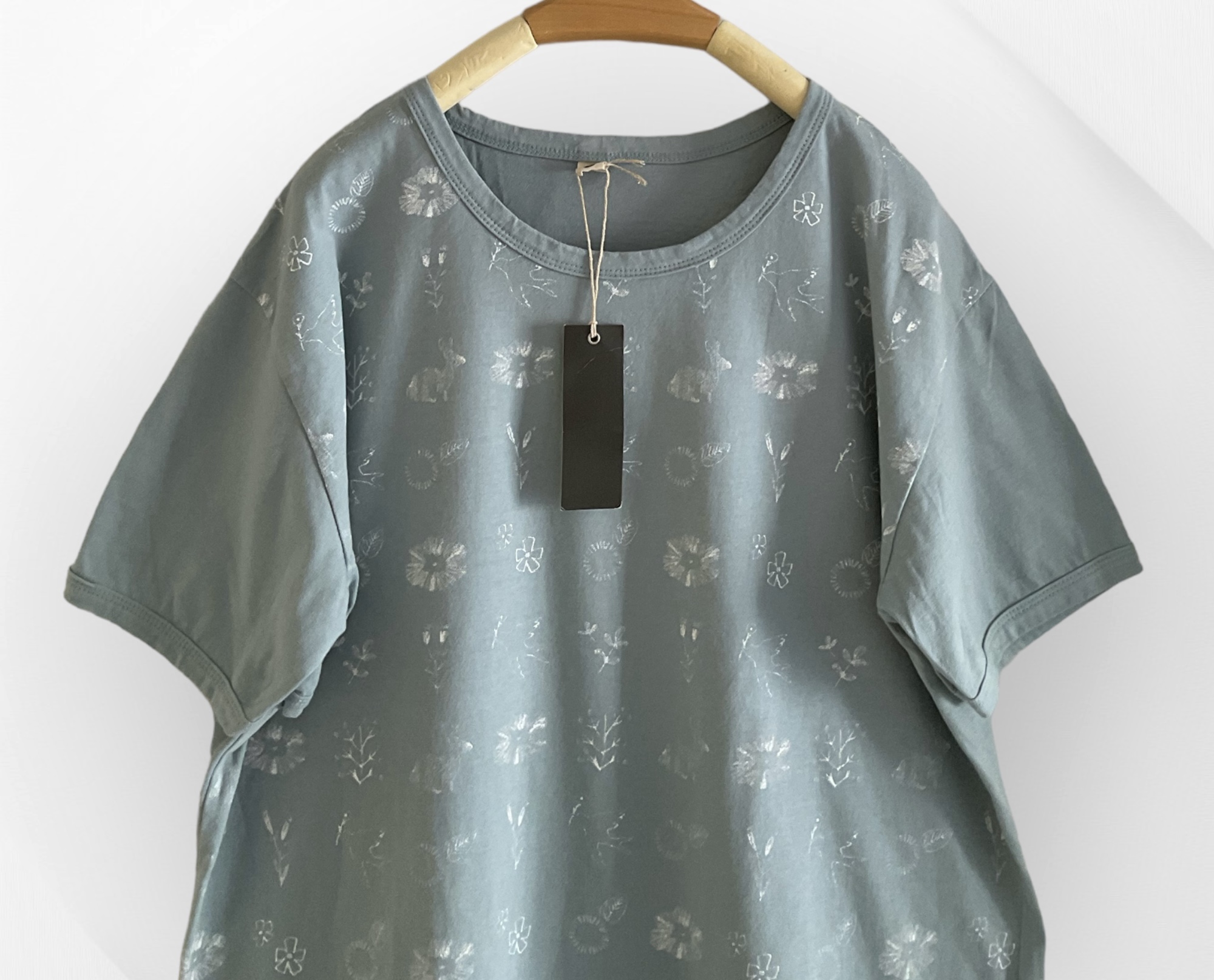 เสื้อยืดพิมพ์ลายดอกไม้ 9am