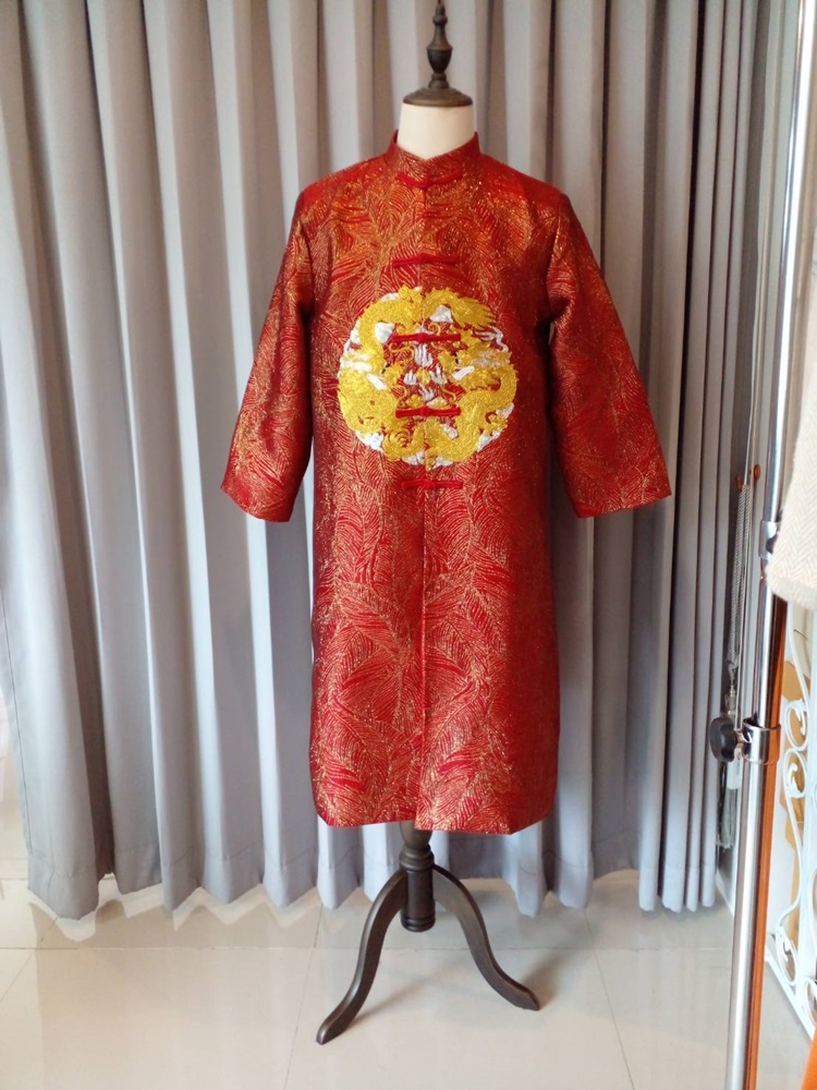 พร้อมส่ง เสื้อคอจีนยาวแขนยาว ผ้าไหมจีน สีแดงปักดิ้นทอง (ไซส์ M)
