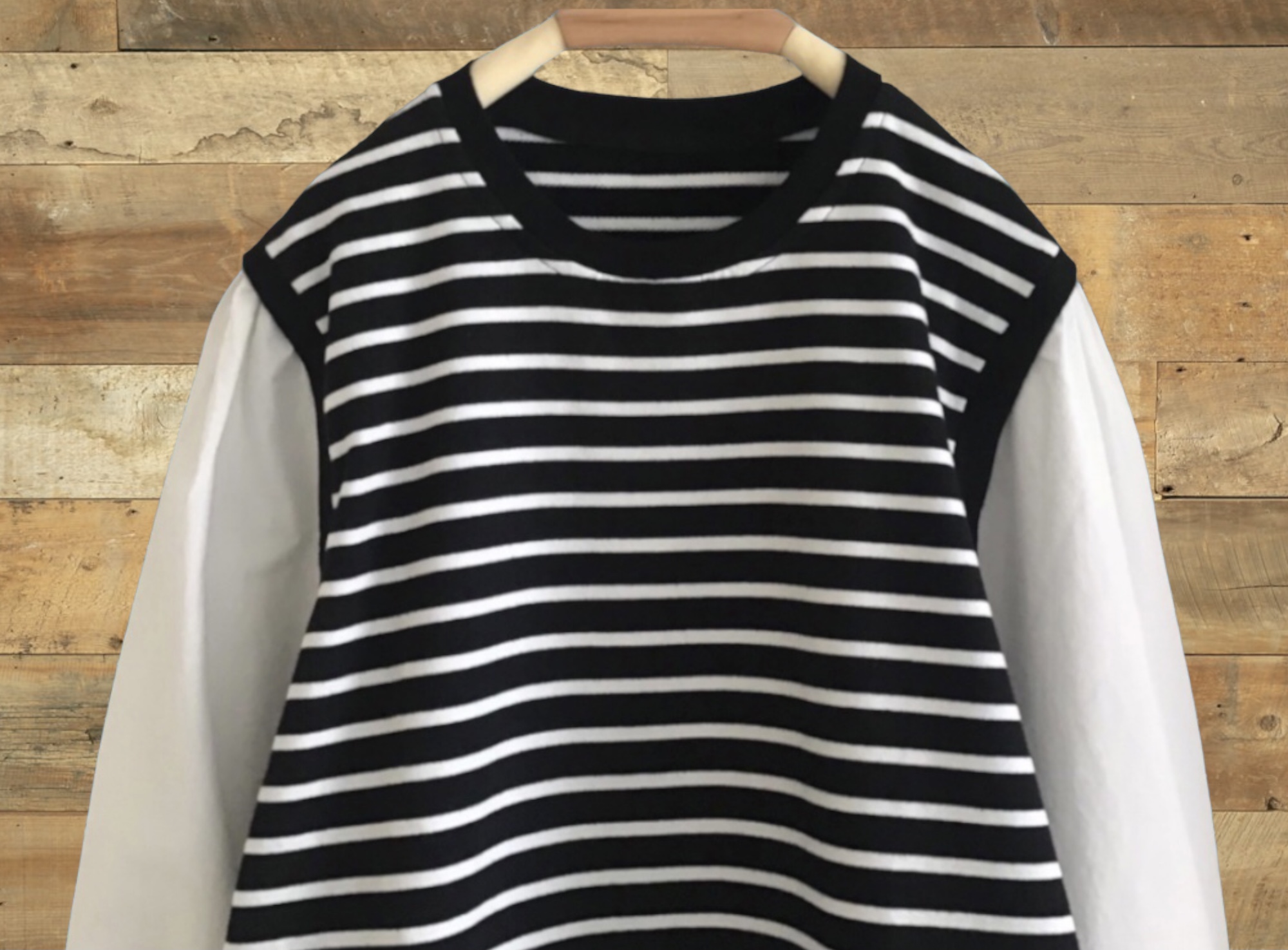 เสื้อยืดลายทางแต่งผ้าฝ้ายต่อลาย