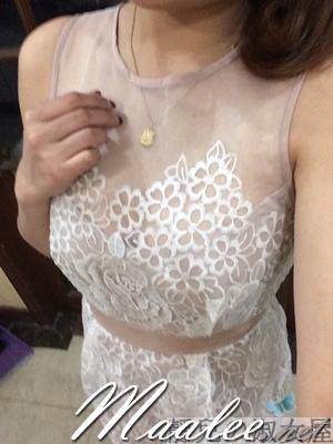 พร้อมส่ง ชุดเดรส/ชุดราตรีสั้น แขนกุด สีนู๊ด ผ้าแก้วปักลายดอกกุหลาบ ช่วงด้านหน้าและด้านหลังเป็นแบบซีทรู (เหลือเฉพาะไซส์ L)