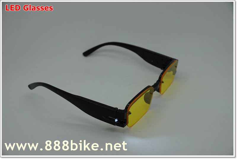 แว่นตา CYCLING SUNGLASSES LED light Anti-fatigue Reading Glasses xp14(อ่านหนังสือหรือปั่นกลางคืน)