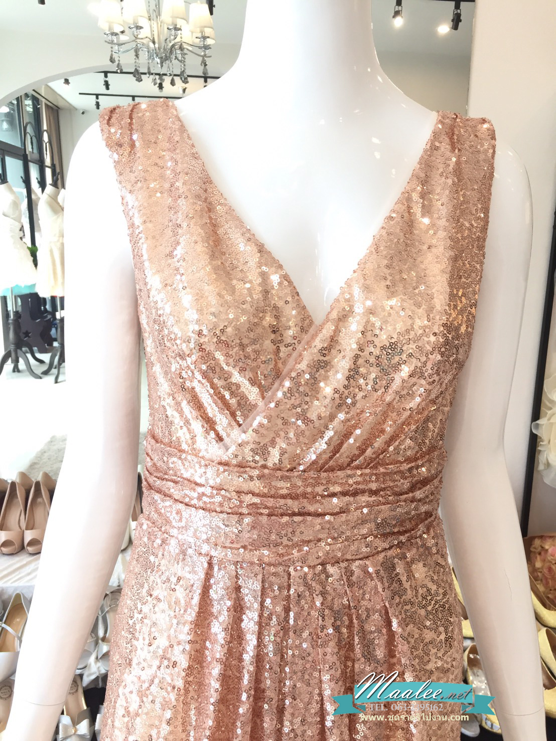 พร้อมเช่า ชุดราตรียาว แขนกุด สี Rose Gold แต่งเลื่อมทั้งตัว จับจีบช่วงเอว สวยหรู (ซิปหลัง)