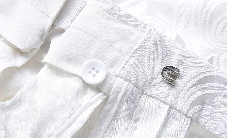 Pre-order ชุดสูทชาย พิมพ์ลายปั๊มนูน 3 มิติ สีขาว