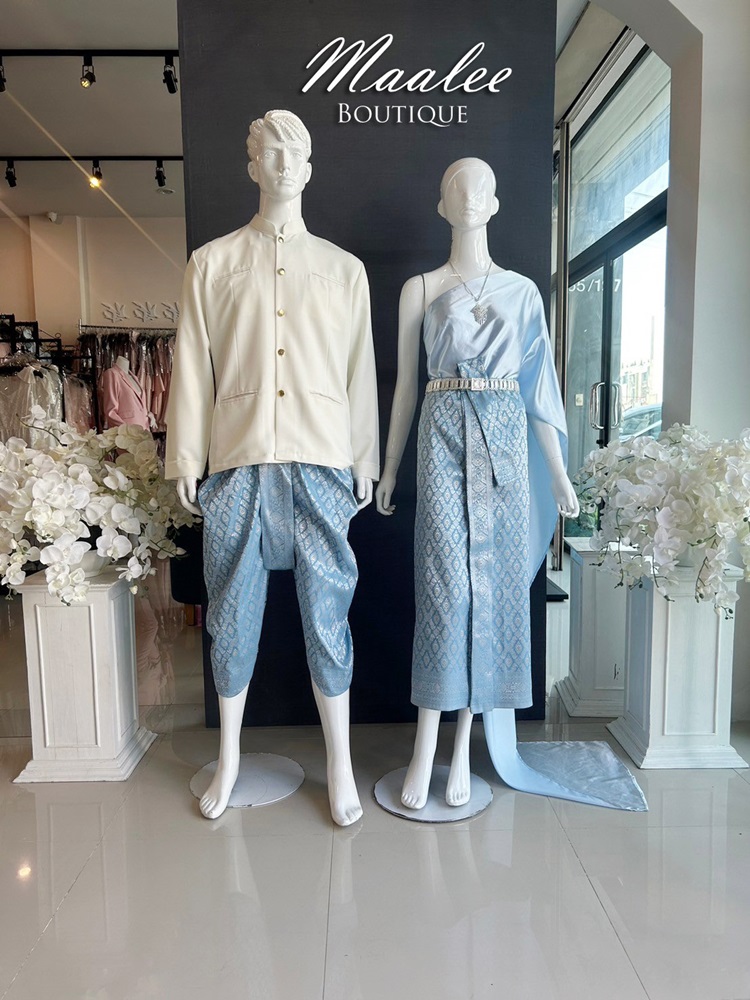 เช่า ชุดไทย ชุดเพื่อนเจ้าสาว ชุดไทยผ้าถุงสีฟ้าเทาเงิน สไบสีฟ้า