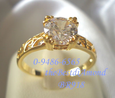 BR 918 +++แหวนเพชรเม็ดเดี่ยว ขนาดประมาณ 1 กะรัตกว่าๆ (7 มม) เรียบหรูค่ะ งามมากๆๆ มีลายฉลุที่ตัวเรือน ชุปทองแท้ 24 K 5 ไมครอน*