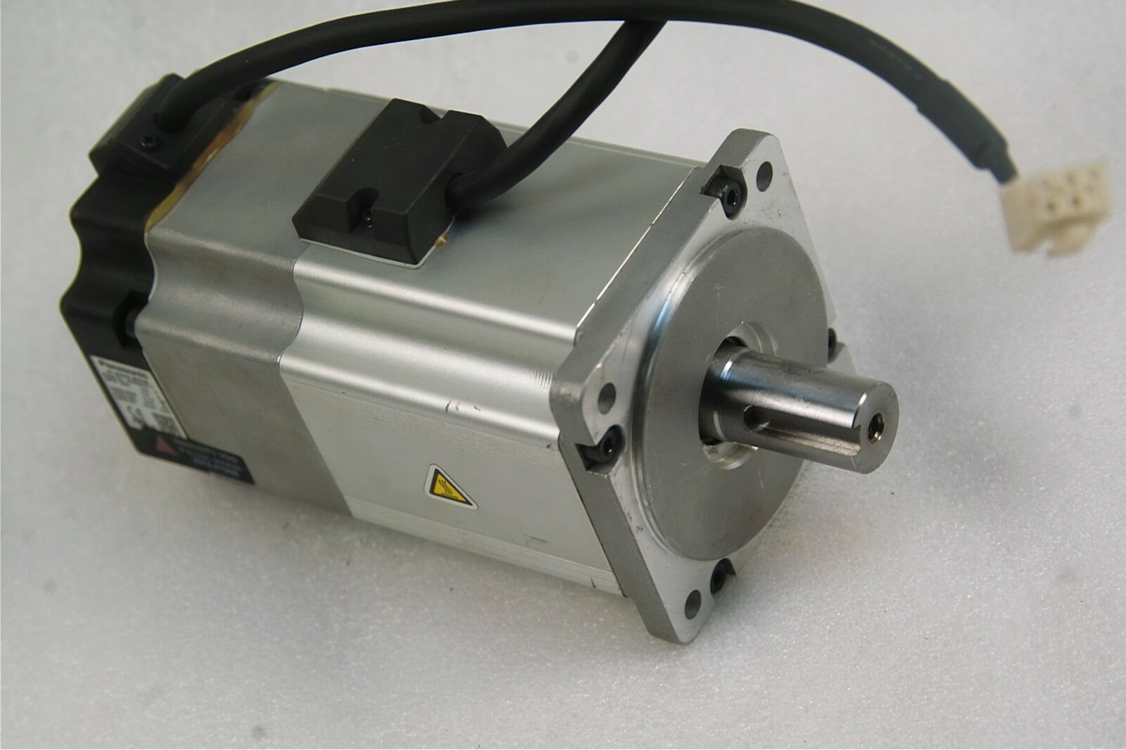 MSMD082P1T SERVO MOTOR " PANASONIC "